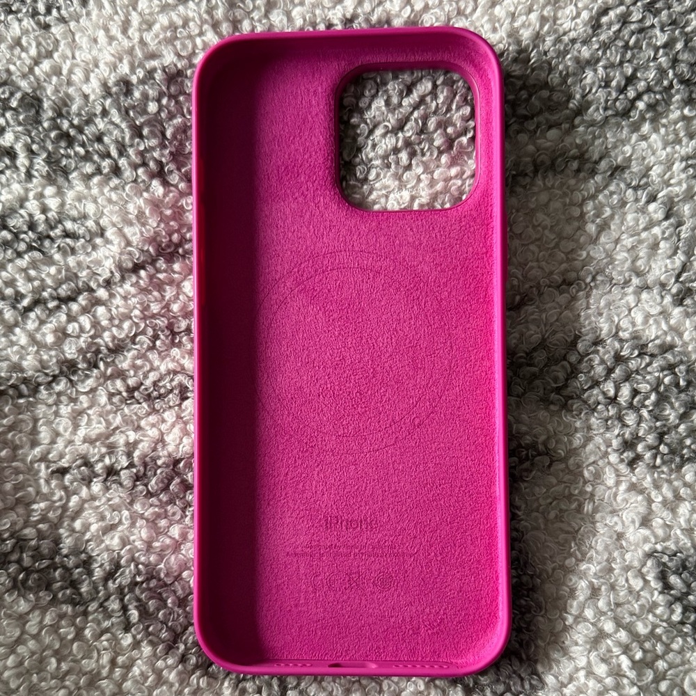 Apple MagSafe case - Picture 2 of 2
